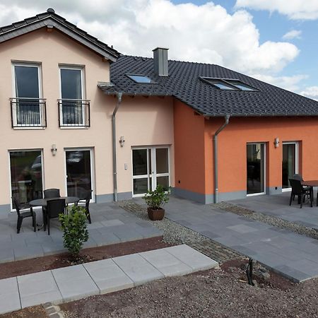 Lovely Modern Apartment With Private Terrace Ellscheid Buitenkant foto