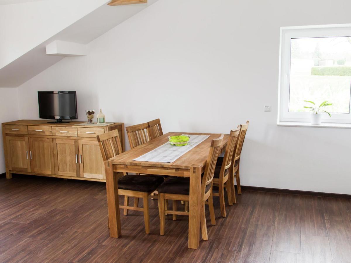 Lovely Modern Apartment With Private Terrace Ellscheid Buitenkant foto