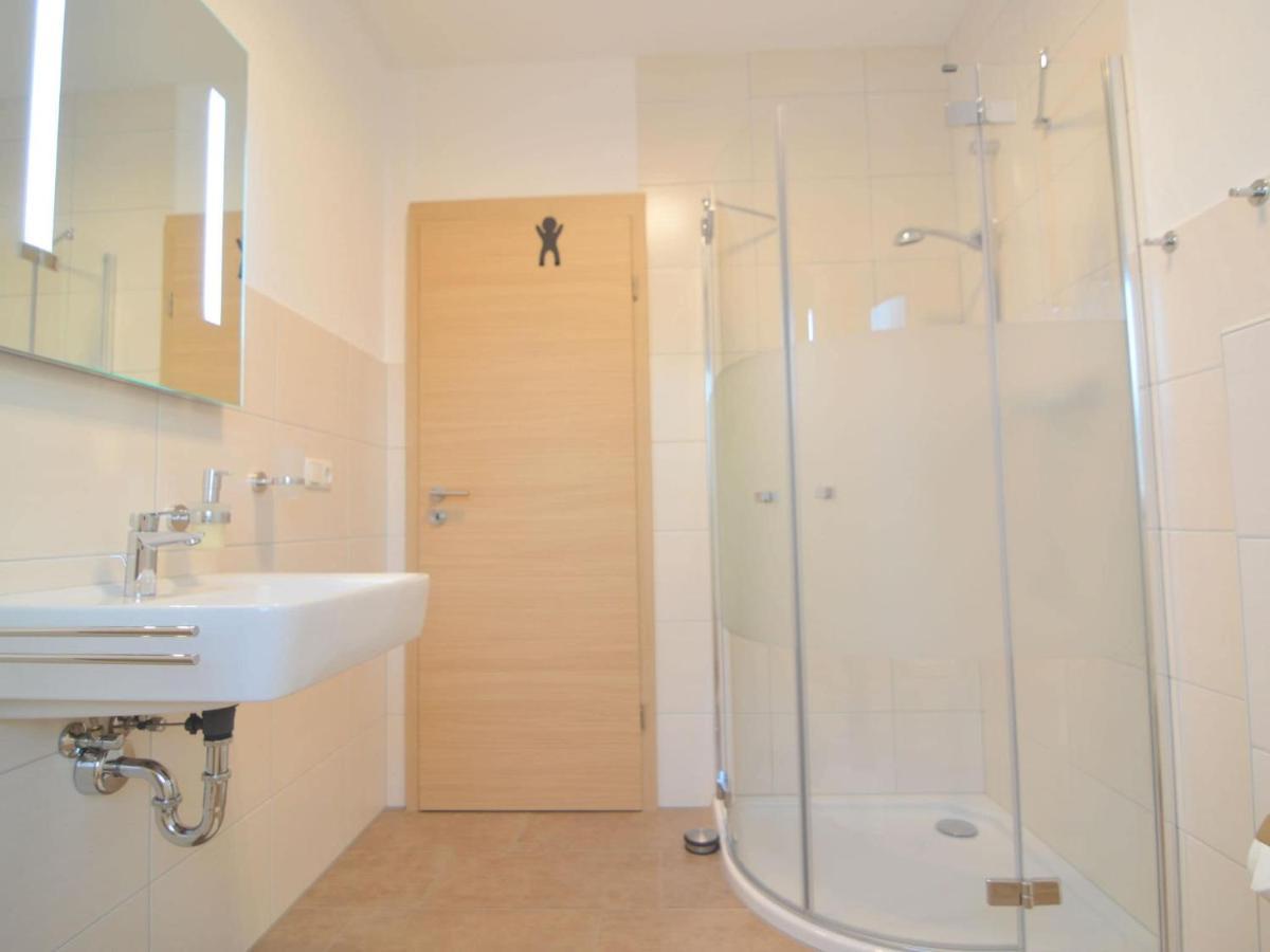 Lovely Modern Apartment With Private Terrace Ellscheid Buitenkant foto